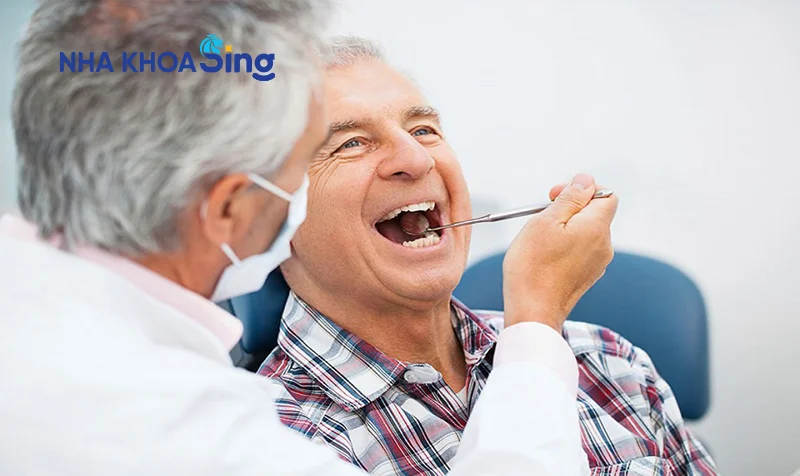 trong-rang-implant-cho-nguoi-gia